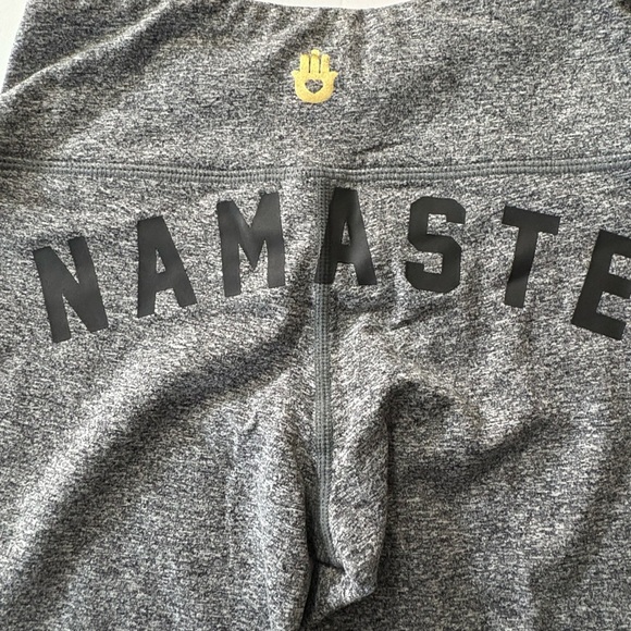 Spiritual Gangster “Namaste” Heathered Gray Yoga Leggings. Black Spellout. XS - Picture 5 of 12